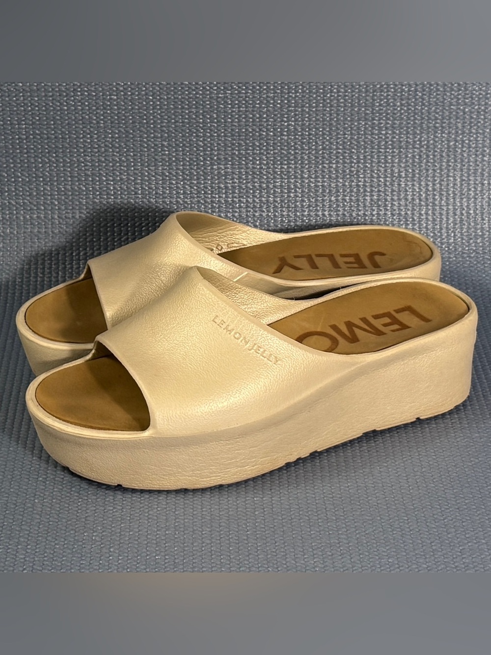 Lemon Jelly Women's Sunny Platform Sandals Size 6 US 36 EU